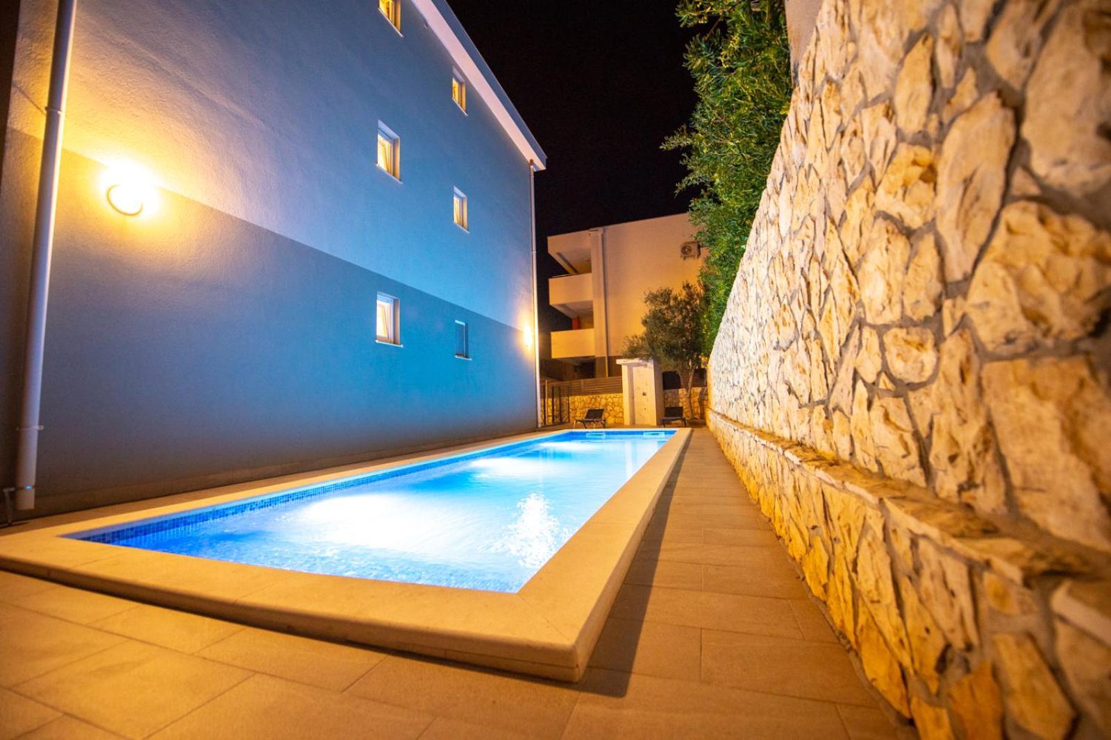 Apartment Yoko Novalja