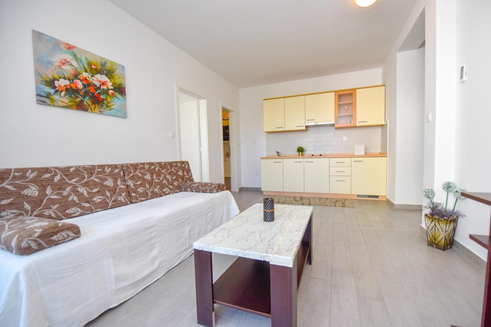 Apartment Yoko Novalja