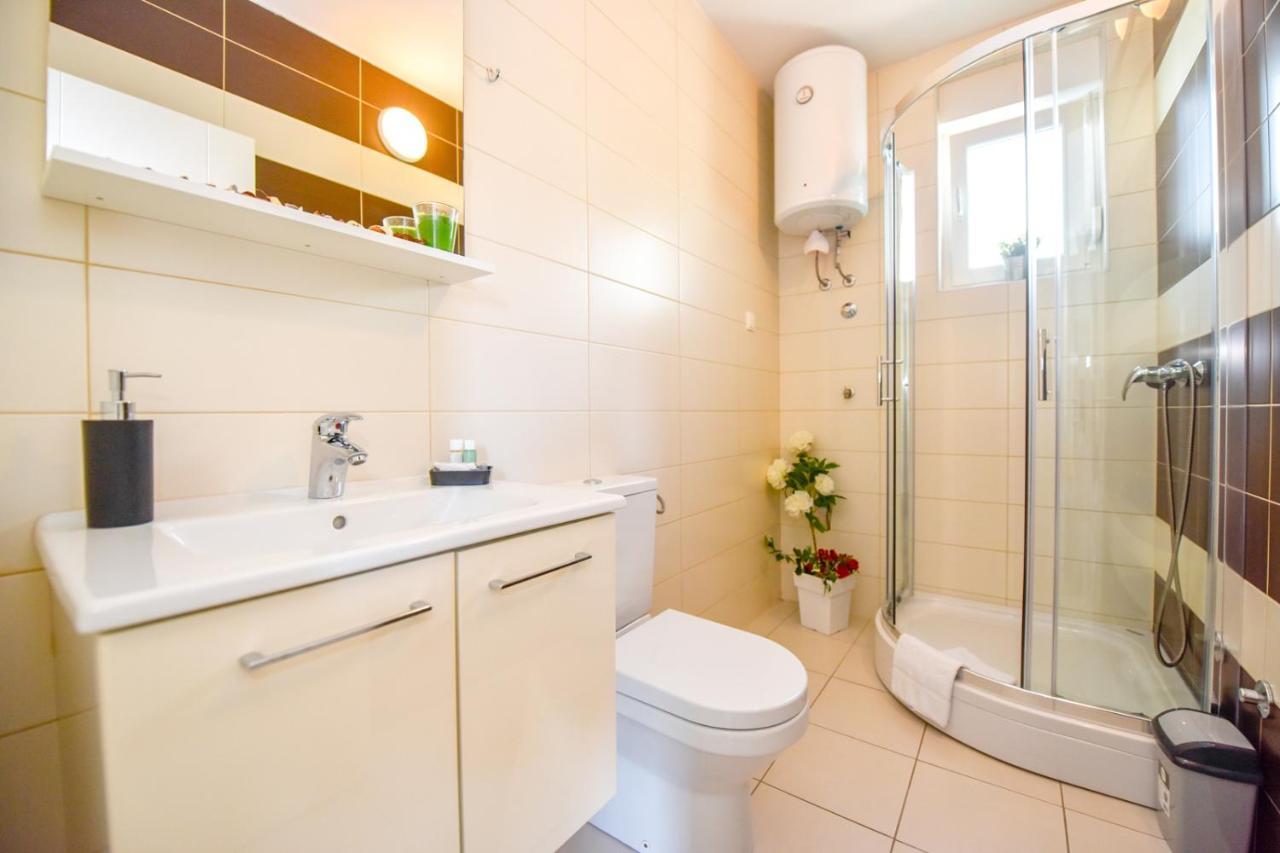 Apartament Yoko Novalja